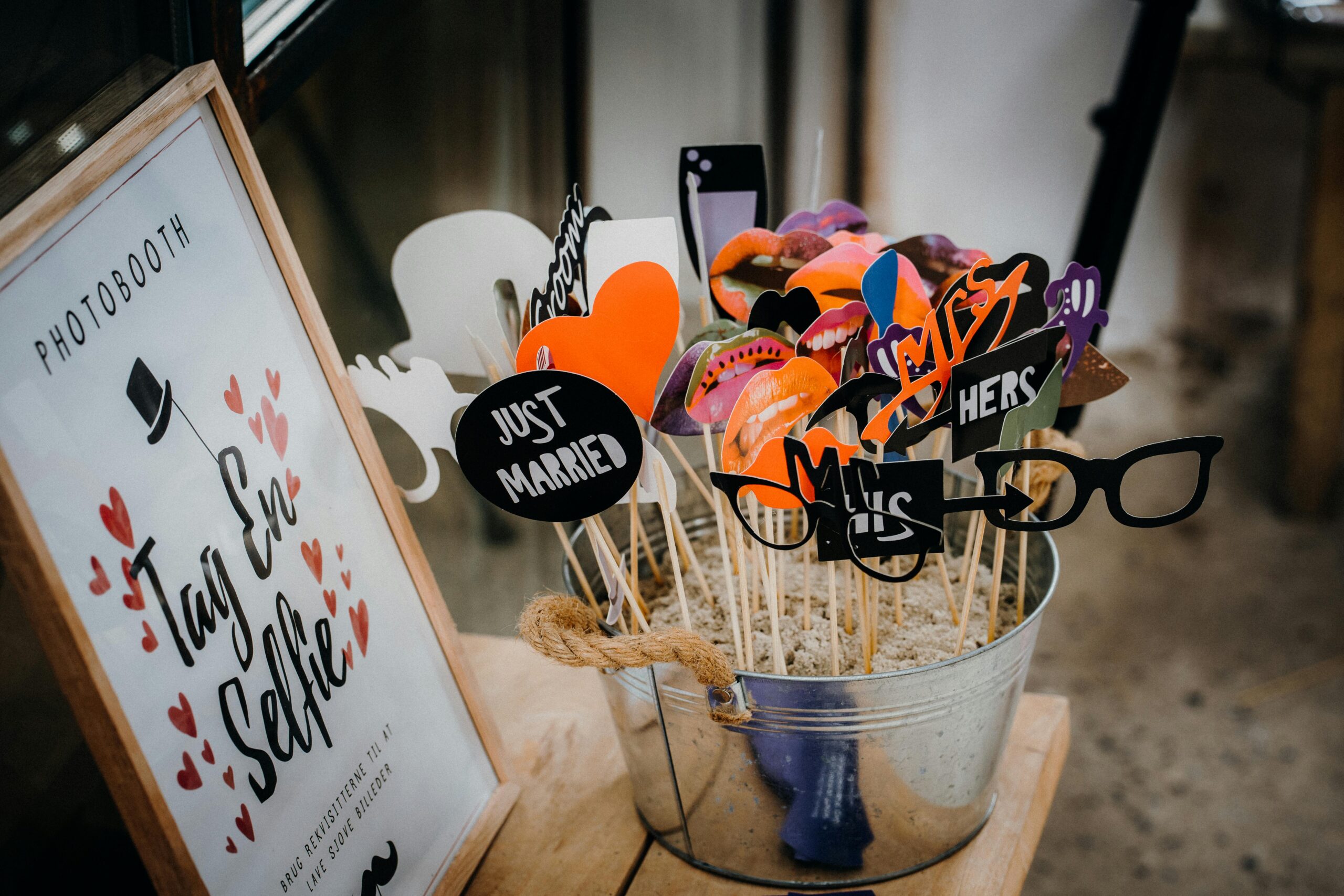 Why a Photo Booth Is a Wedding Must-Have in 2025